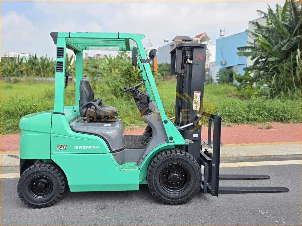 Xe nâng dầu MITSUBISHI FDE20T
