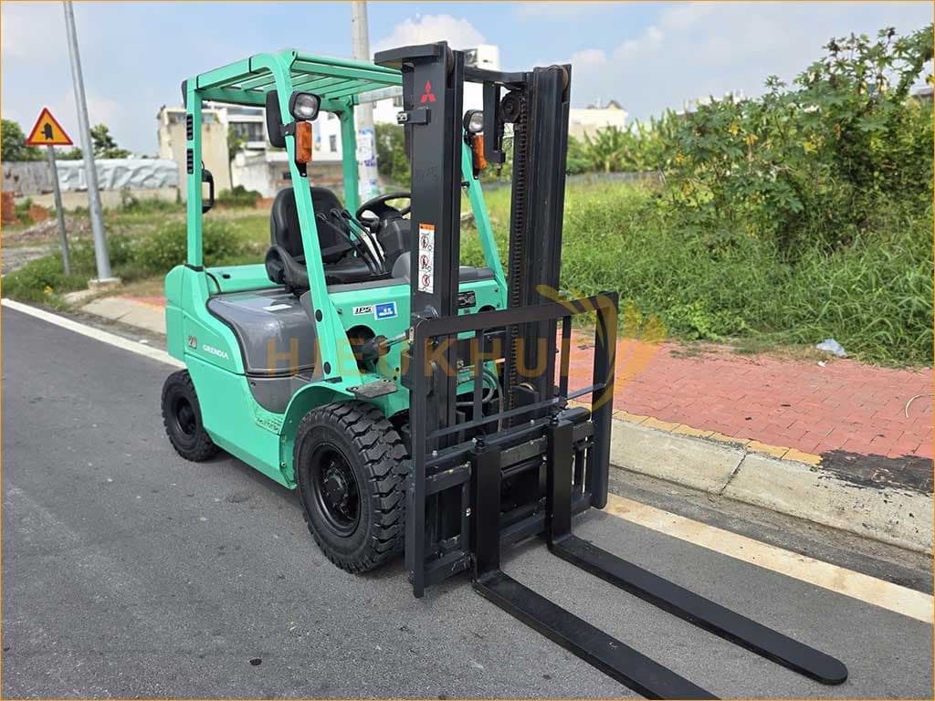 Xe nâng dầu MITSUBISHI FDE20T - Ảnh 2