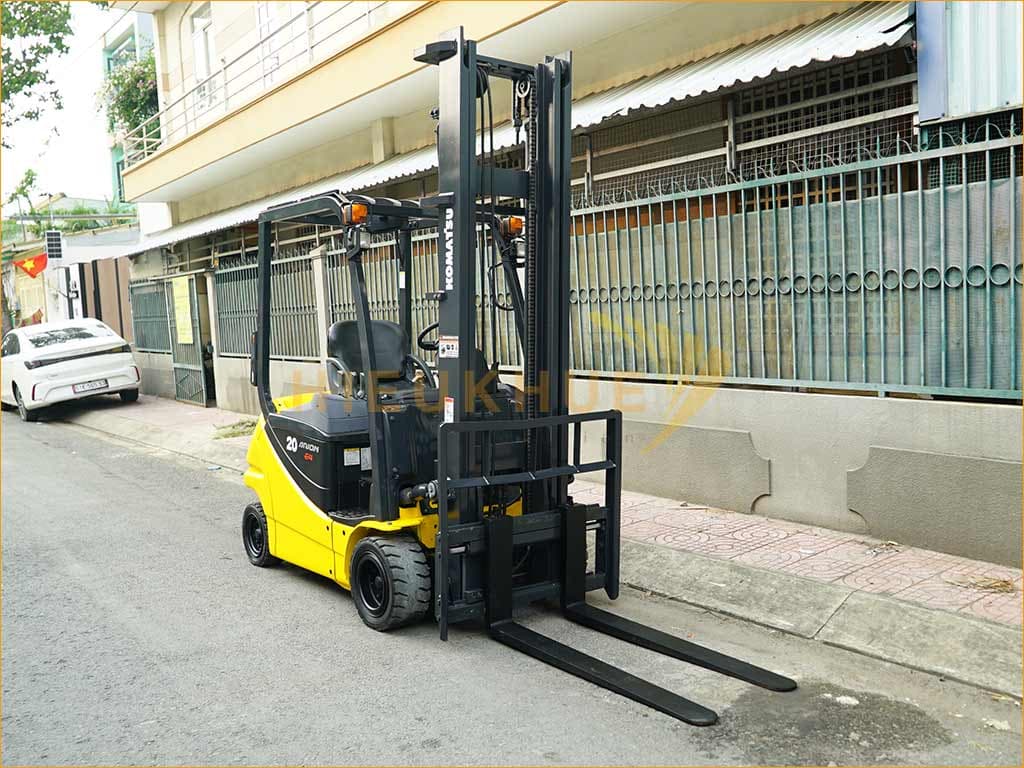 Xe nâng điện ngồi lái KOMATSU FB20A-12 - Ảnh 4