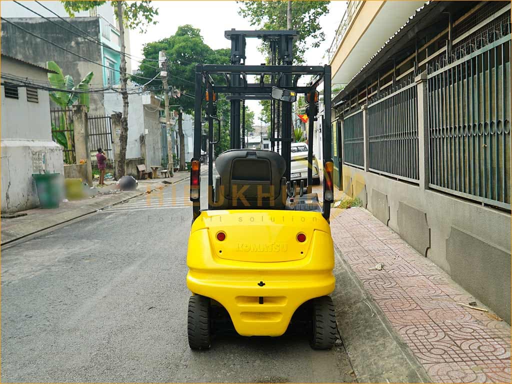 Xe nâng điện ngồi lái KOMATSU FB20A-12 - Ảnh 8