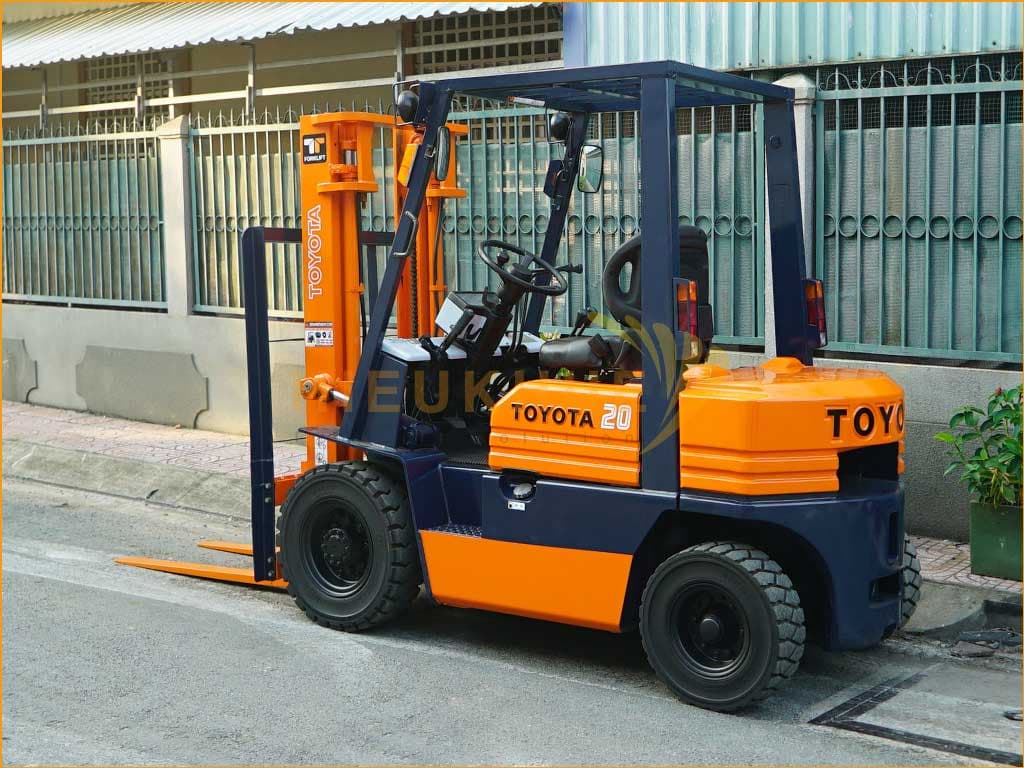 Xe nâng dầu TOYOTA 5FD20 - Ảnh 5