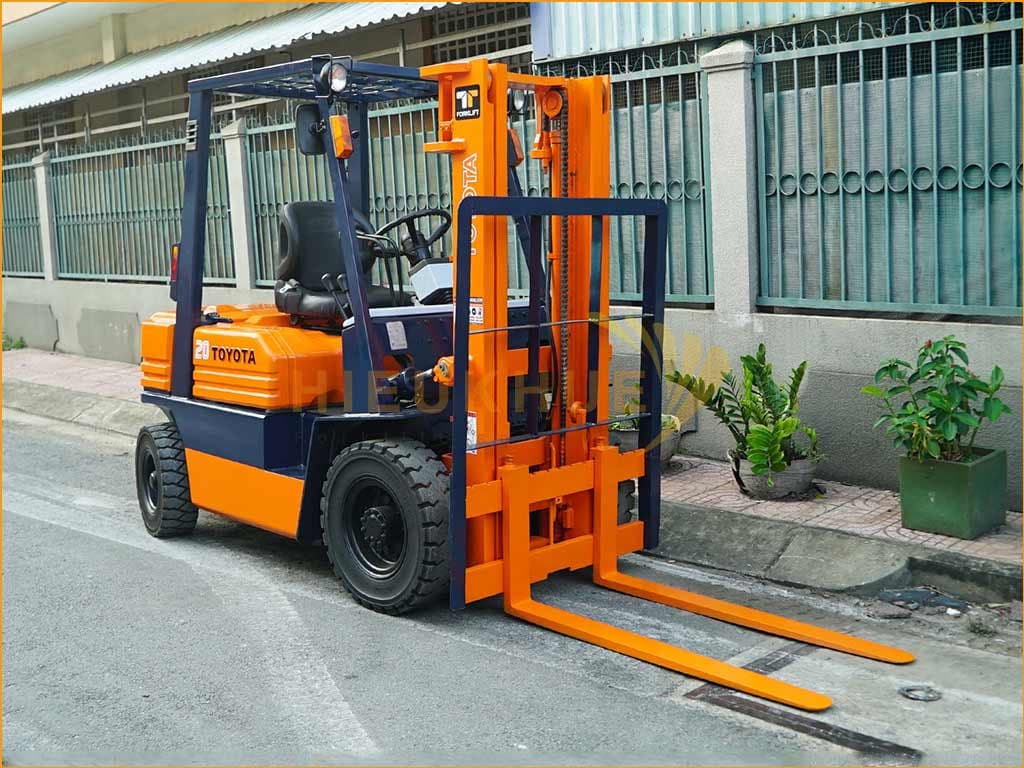 Xe nâng dầu TOYOTA 5FD20 - Ảnh 4