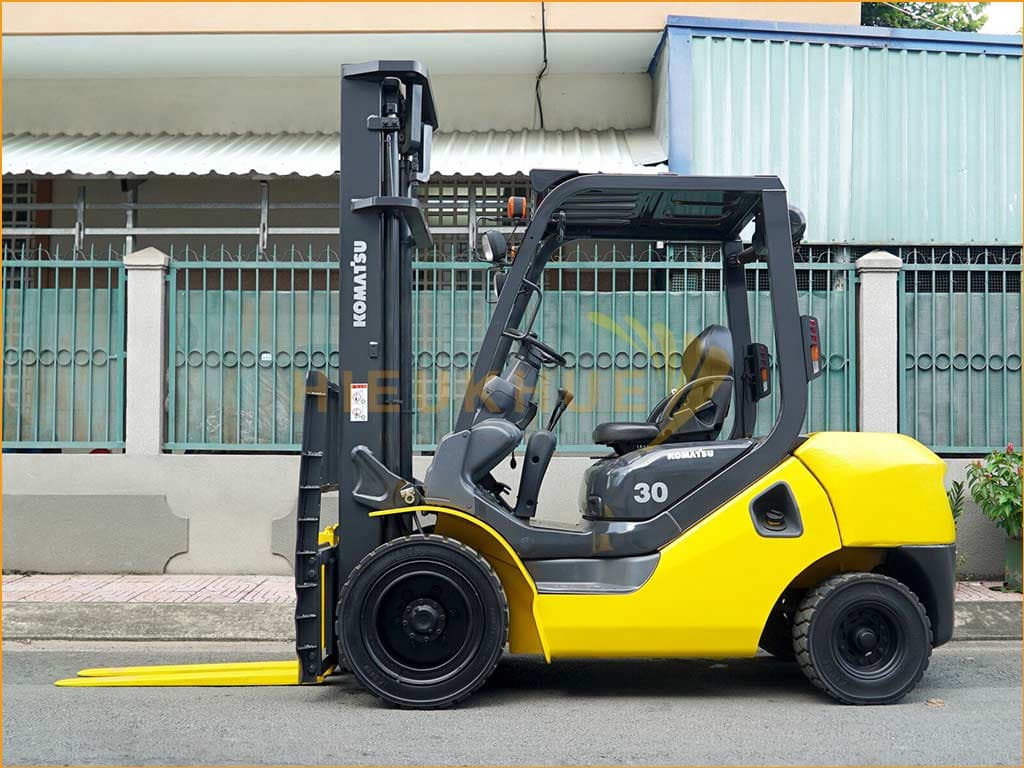 Xe nâng dầu KOMATSU FD30C-17