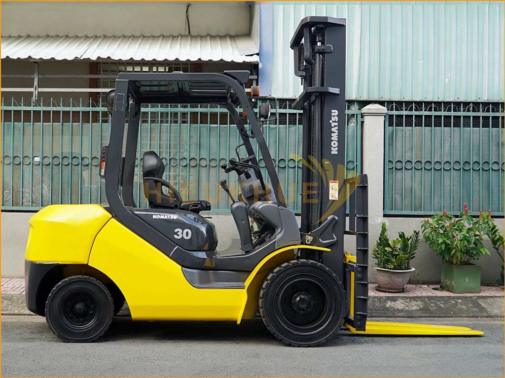Xe nâng dầu KOMATSU FD30C-17 - Ảnh 2