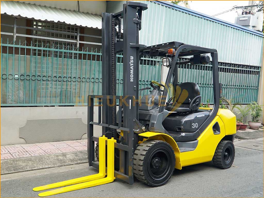 Xe nâng dầu KOMATSU FD30C-17 - Ảnh 3