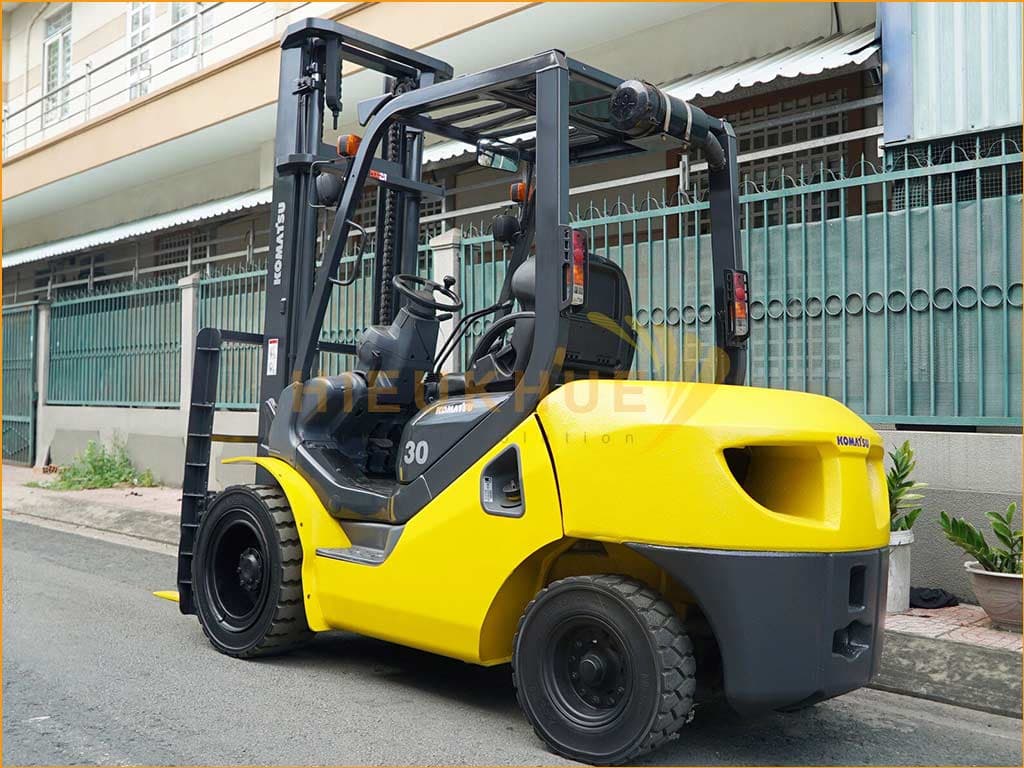 Xe nâng dầu KOMATSU FD30C-17 - Ảnh 5