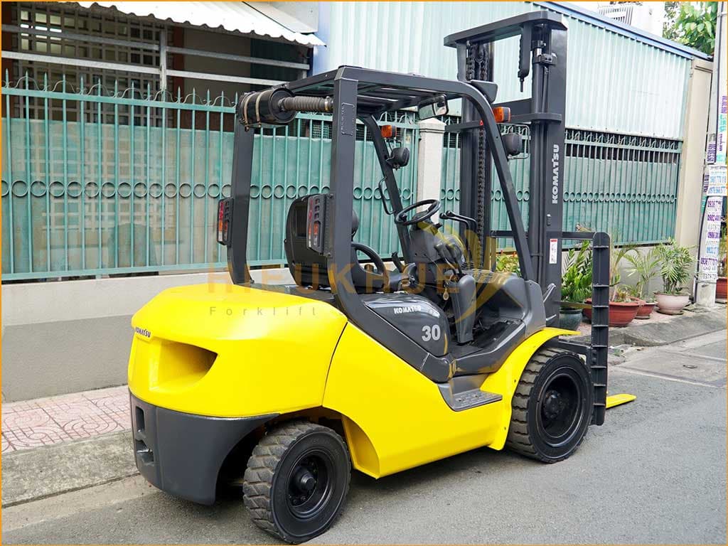 Xe nâng dầu KOMATSU FD30C-17 - Ảnh 6