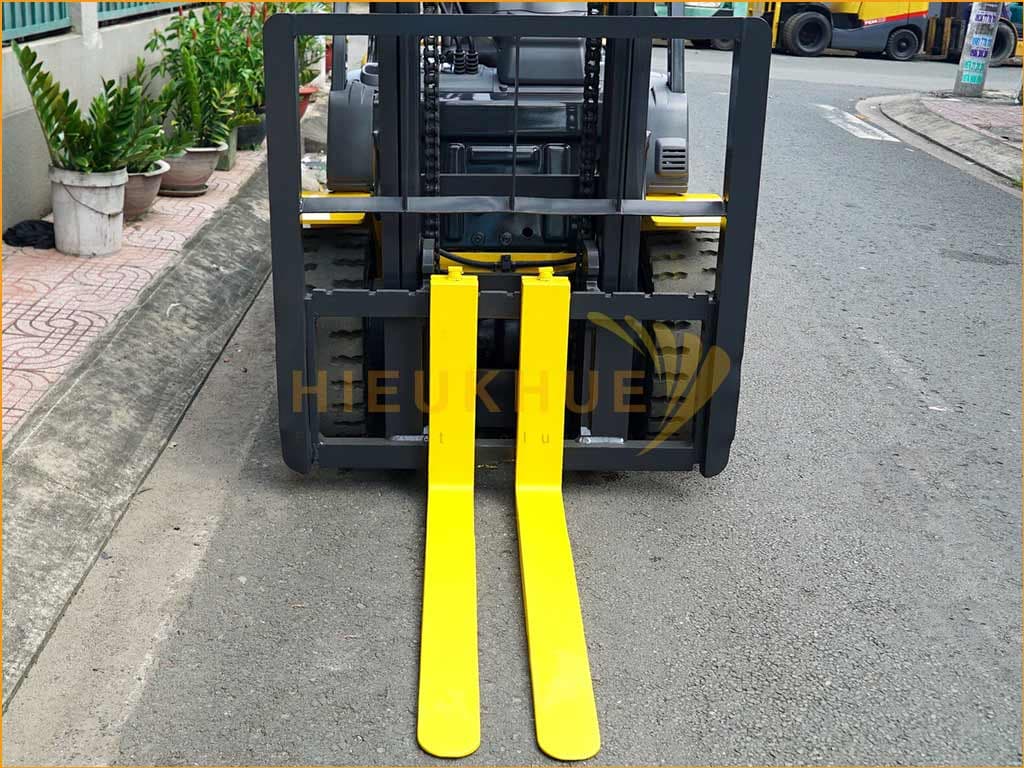 Xe nâng dầu KOMATSU FD30C-17 - Ảnh 9