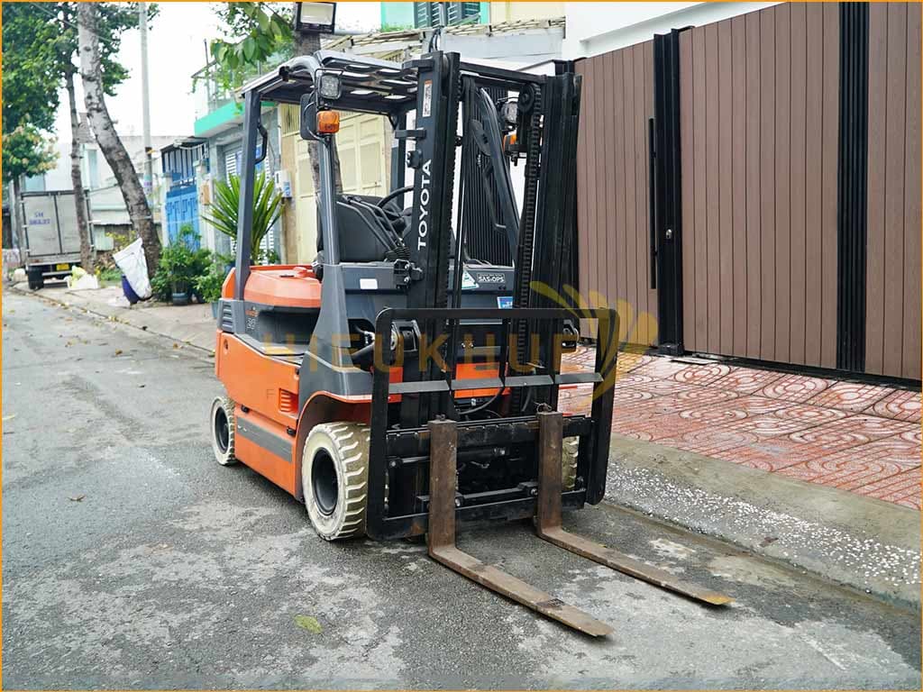 Xe nâng điện ngồi lái TOYOTA 7FBH20 - Ảnh 4