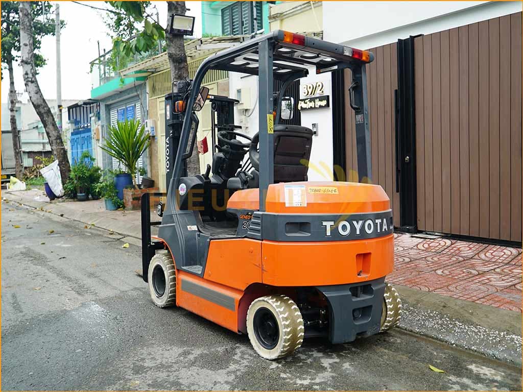 Xe nâng điện ngồi lái TOYOTA 7FBH20 - Ảnh 5