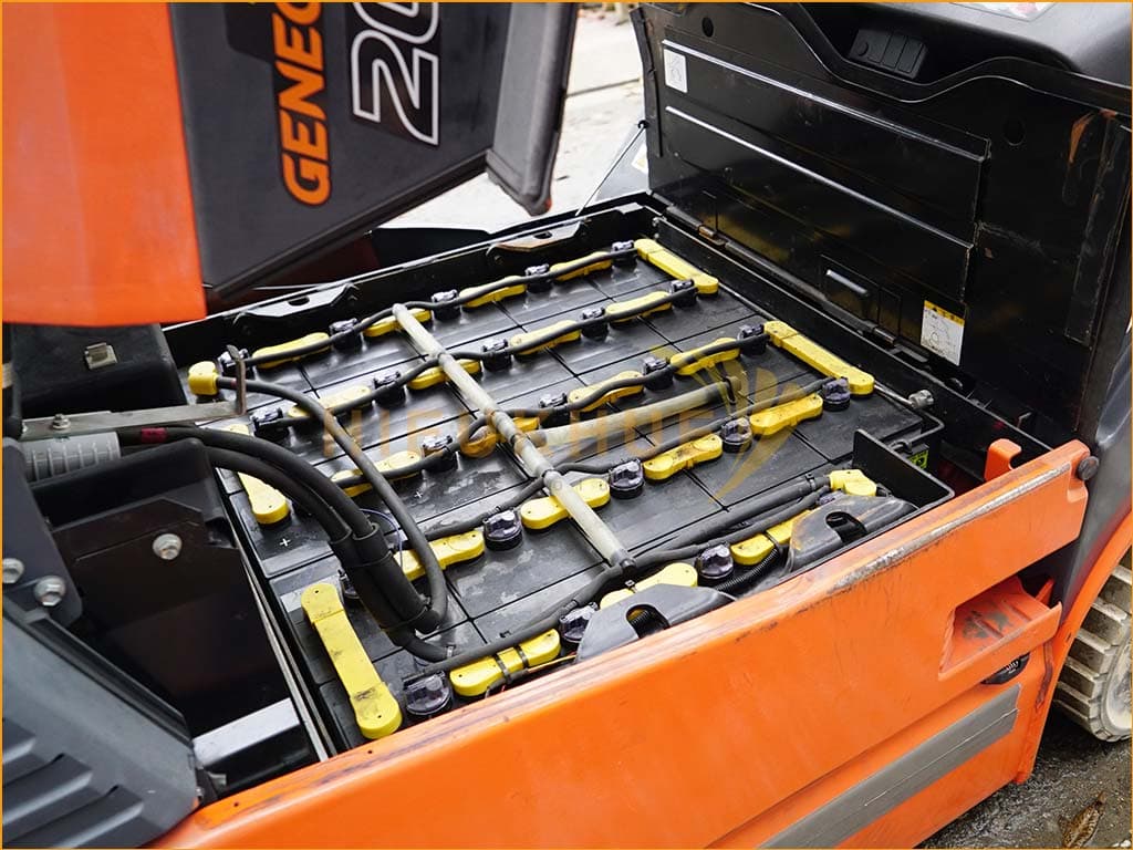 Xe nâng điện ngồi lái TOYOTA 7FBH20 - Ảnh 12