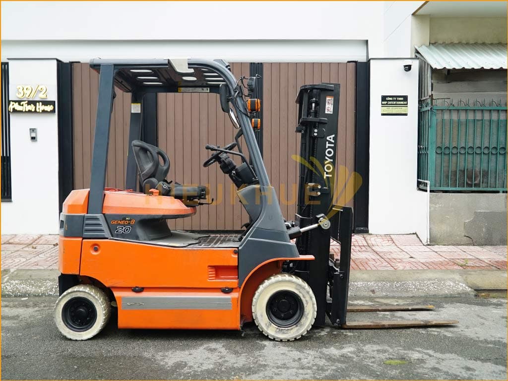 Xe nâng điện ngồi lái TOYOTA 7FBH20 - Ảnh 2