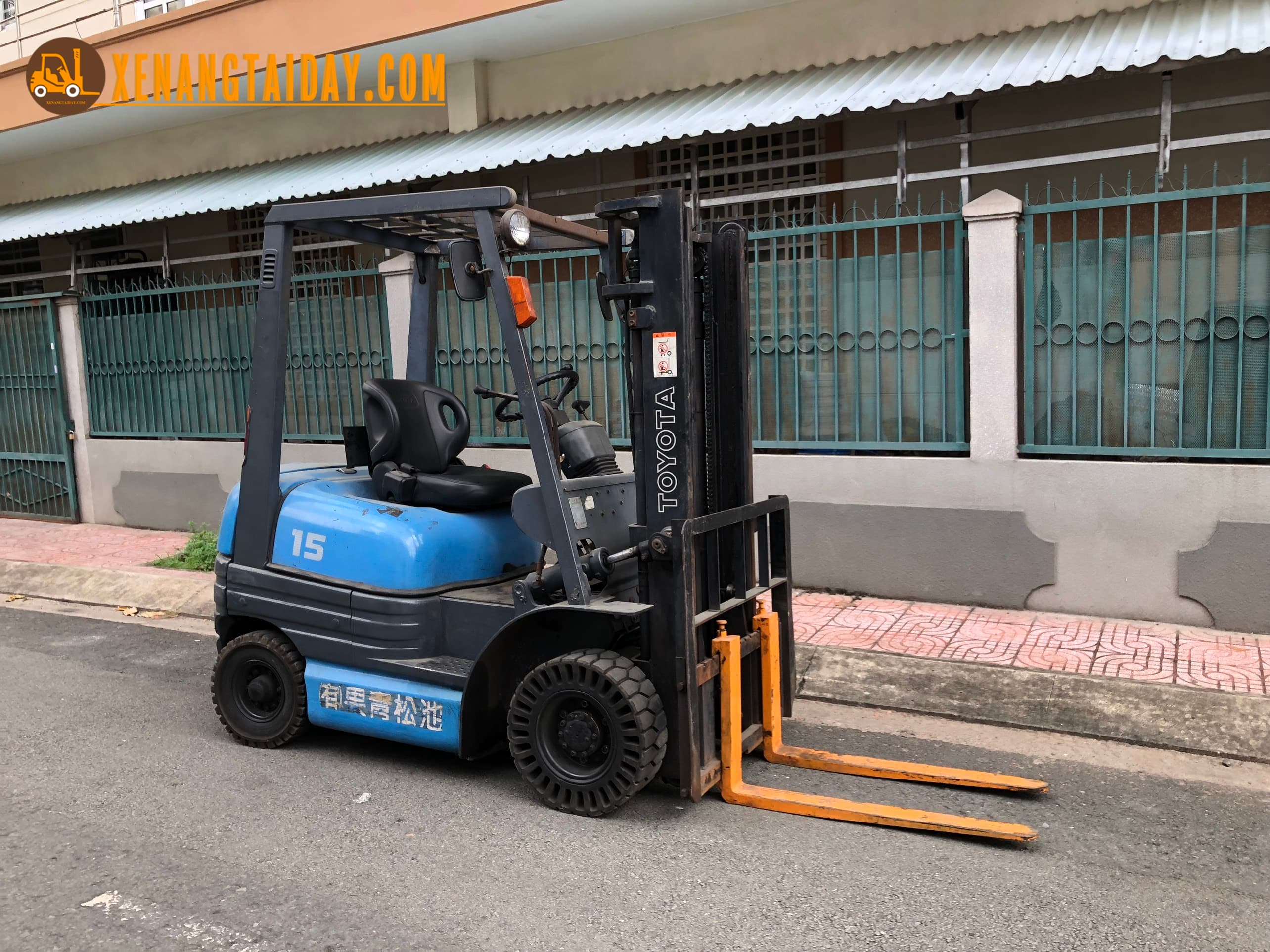 Xe nâng dầu TOYOTA 02-6FD15 - Ảnh 3