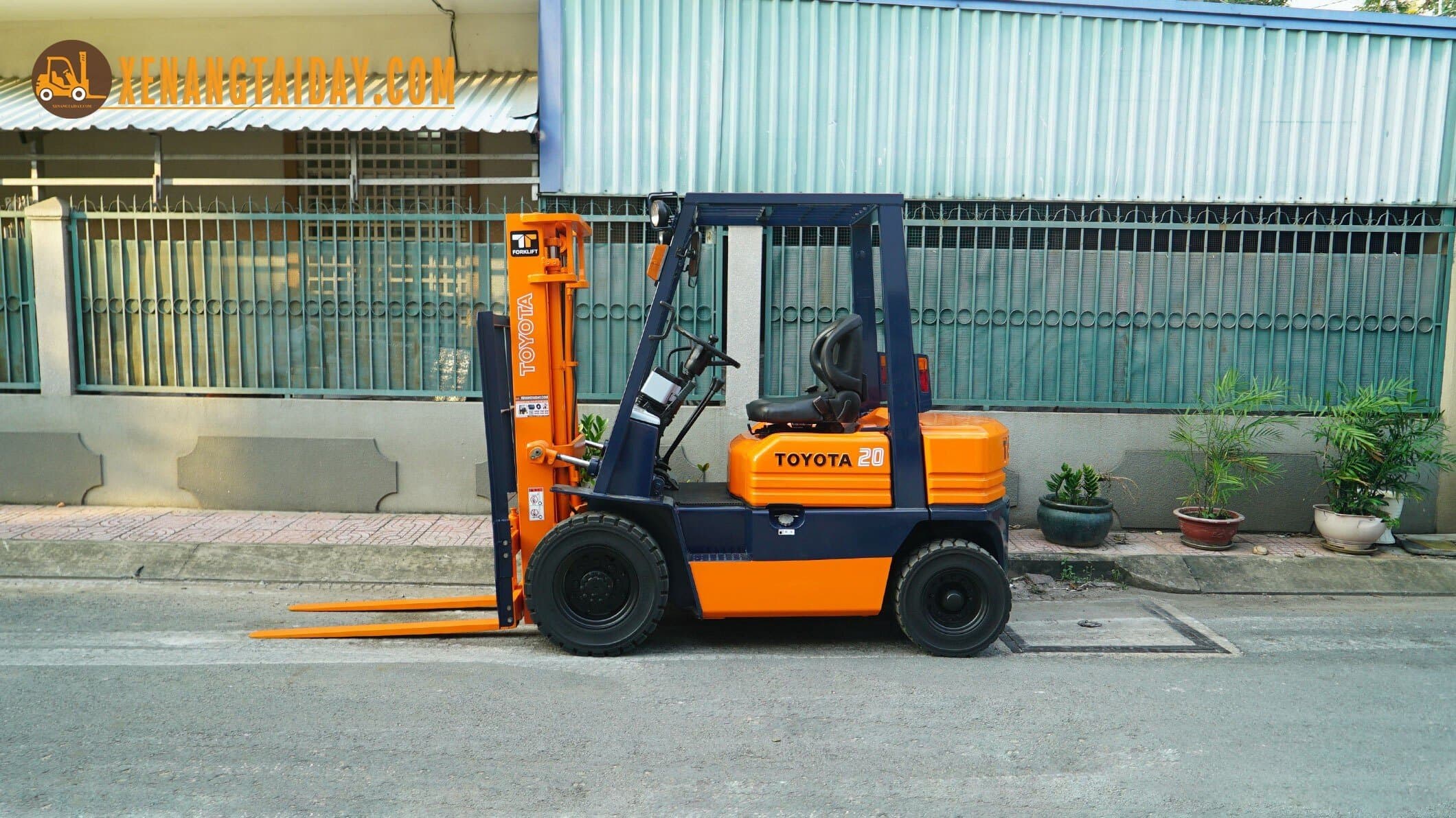 Xe nâng dầu TOYOTA 5FD20 - Ảnh 3