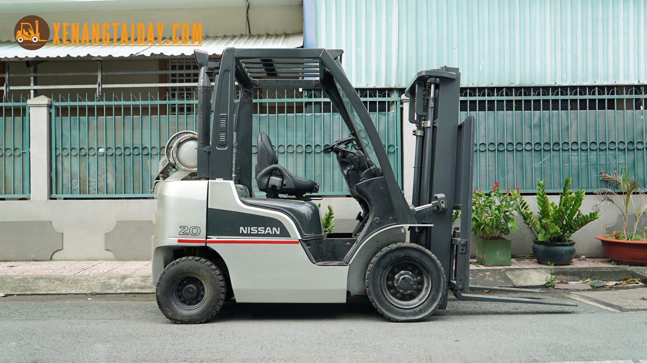 Xe nâng xăng - gas NISSAN EBT-P1F2 - Ảnh 4